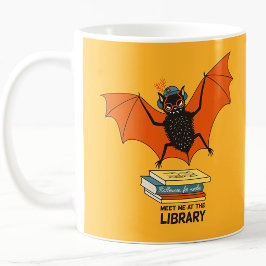 Läsande fladdermus | Whimsisk bibliotekarie med bö Kaffemugg