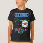 Laser Märkre Birthday Boy Party Gamer Brother T Shirt<br><div class="desc">Skapa oförglömliga ögonblick med det här temat för fantastisk Laser-Märkre. Perfekt för älskare att spela laserMärkre,  för systerbarn,  barn,  matcha med vänner och familj och njut av spel,  party,  gåvor och mycket mer</div>