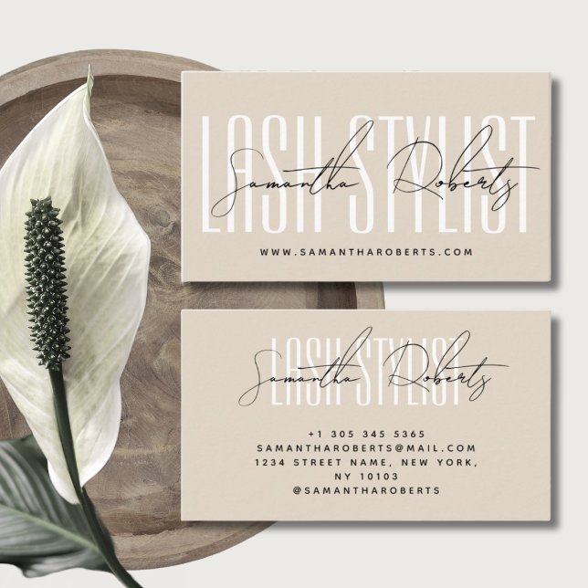 Lash stylist modern typography light than visitkort (Skapare uppladdad)