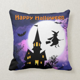 Läskigt spökat hus med häxan - happy halloween kudde