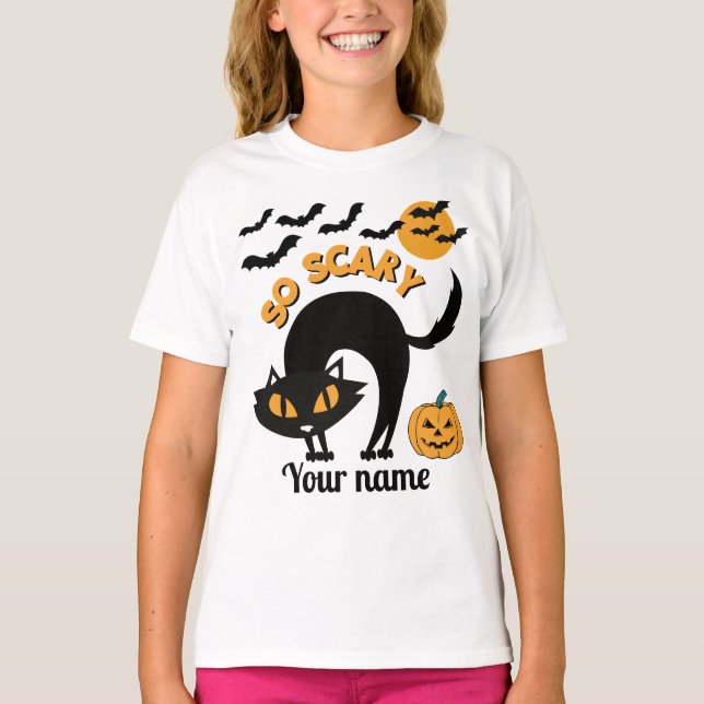 läsksvart katt Anpassat namn Halloween-flickor T Shirt (Framsida)