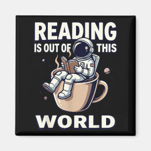 Läsning är en rymdfärd astronaut kaffebok magnet