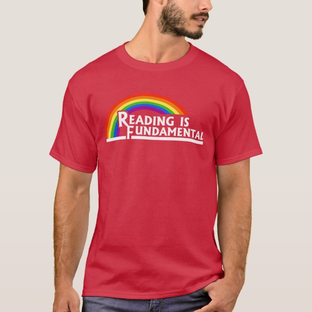 Läsning är grundläggande t shirt (Framsida)