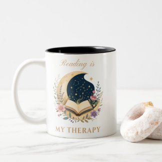 Läsning är min terapi Celestial Moon & Stars bok Två-Tonad Mugg