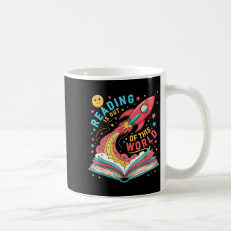 Läsning är utanför denna världen astronaut rymdbok kaffemugg