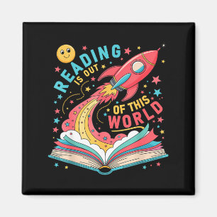 Läsning är utanför denna världen astronaut rymdbok magnet