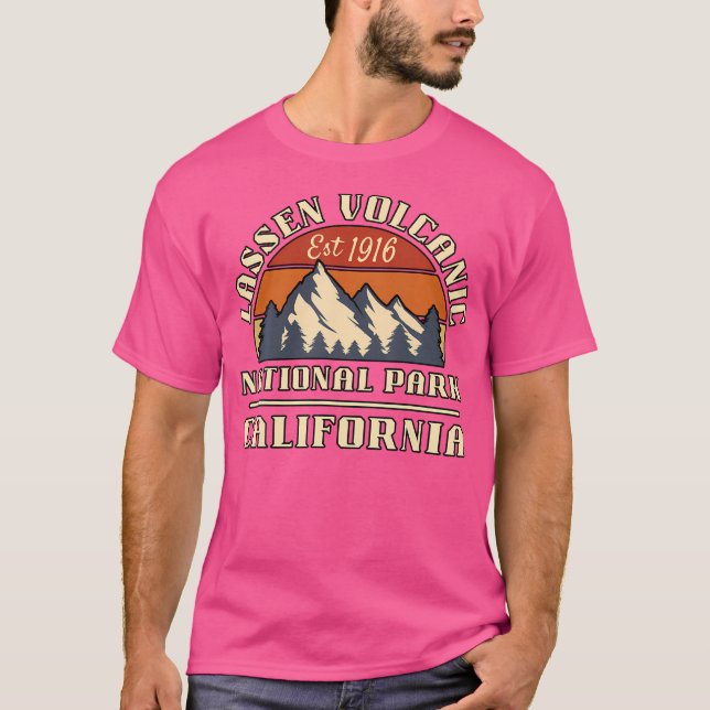 Lassen Volcanic National Park California Mountain T Shirt (Framsida)