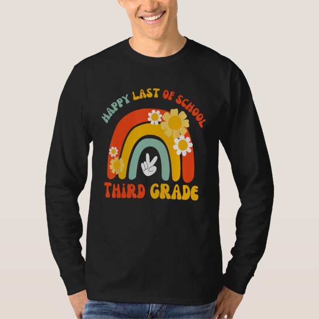 Last Day Of School Groovy Teachers and students He T Shirt (Framsida)