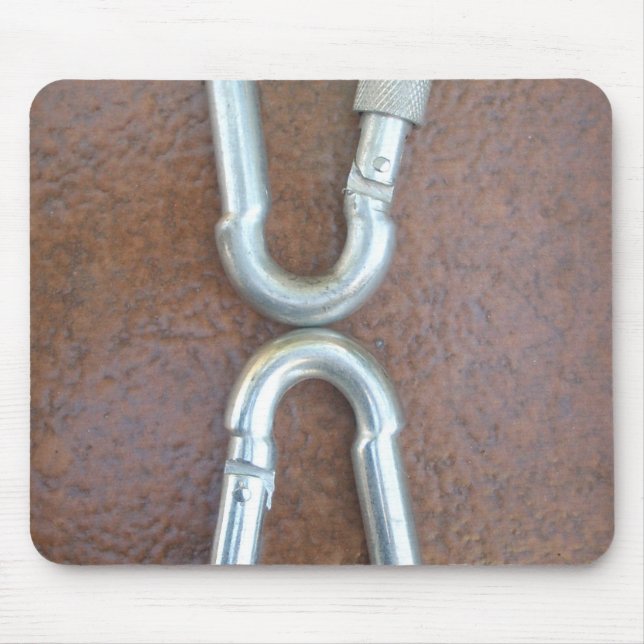 Låst i: Konstruktion för tåligt lås av stålbehålla Musmatta (Framsidan)