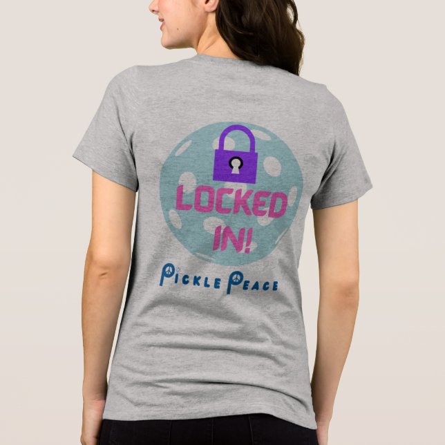 Låst in! T-shirt by Pickle Peace (Baksida)