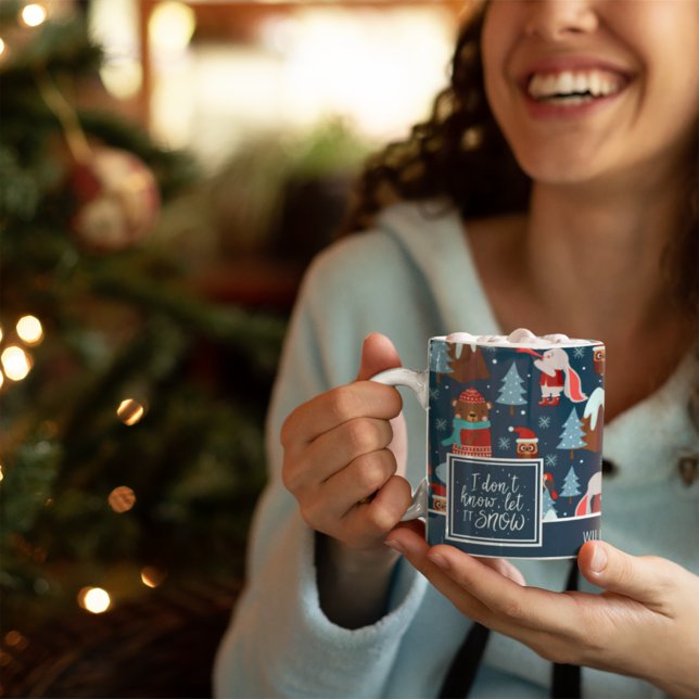 Låt det snöa Cute Animal Mönster med Namn Blue Kaffemugg (Skapare uppladdad)