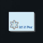 Låt det snöa Snowflake-julvinter Hanukkah Post-it Block<br><div class="desc">Post-it Notes har en ursprunglig markörillustration av en utsökt snöflingsockercookie. Perfekt för Hanukkah-presenting eller en julstuffare!</div>