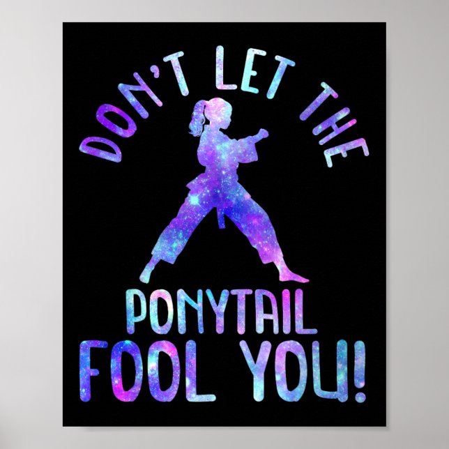 Låt Dig Inte Luras Av Hästsvansen Roligt För Karat Poster (Framsidan)