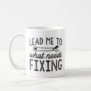 Låt mig ta reda på vad som behöver åtgärdas kaffemugg