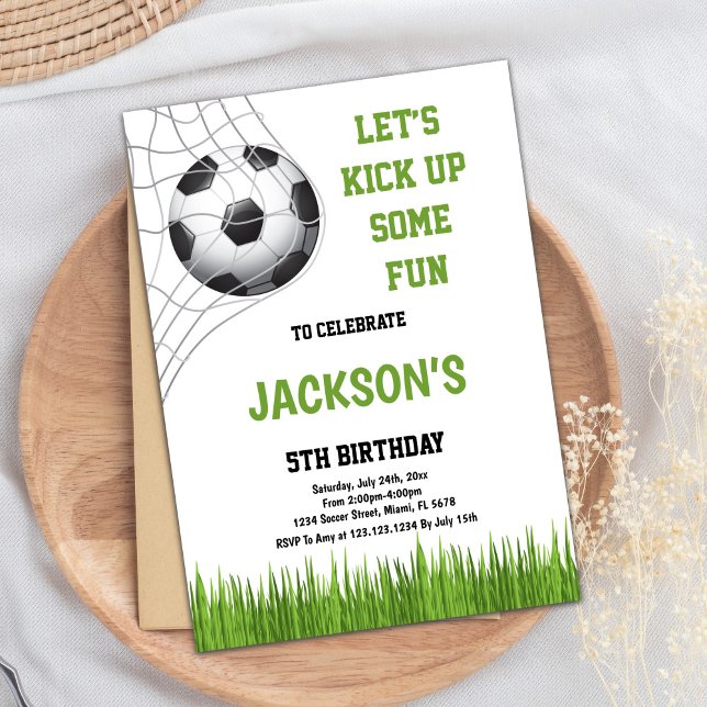 Låt oss att sparka upp några roligtar Inbjudningar (Let's kick up some fun Soccer Birthday Invitations)
