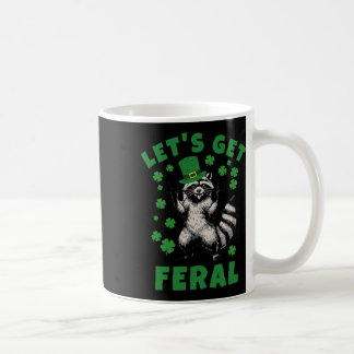 Låt oss bli vild Raccoon St Patricks Day Shamrocks Kaffemugg