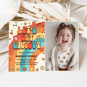 Låt oss Hämta Groovy Retro Rainbow 7:e Birthday Ph Inbjudningar