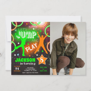 Låt oss hoppa studsa på Neon Trampoline Park på fö Inbjudningar