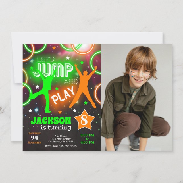 Låt oss hoppa studsa på Neon Trampoline Park på fö Inbjudningar (Framsida)