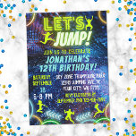 Låt oss Jump Bount Neon Trampoline Park Birthday Inbjudningar<br><div class="desc">Låt oss Jump-Födelsedagsfest med levande nyans glöd ljus och text i grönt,  vit och blå,  underbar för en trampolinpark eller studsar i födelsedagsfester för pojkar och flickor.</div>