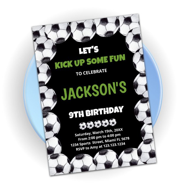 Låt oss Kick Up Soccer Birthday-inbjudningar Inbjudningar (Skapare uppladdad)