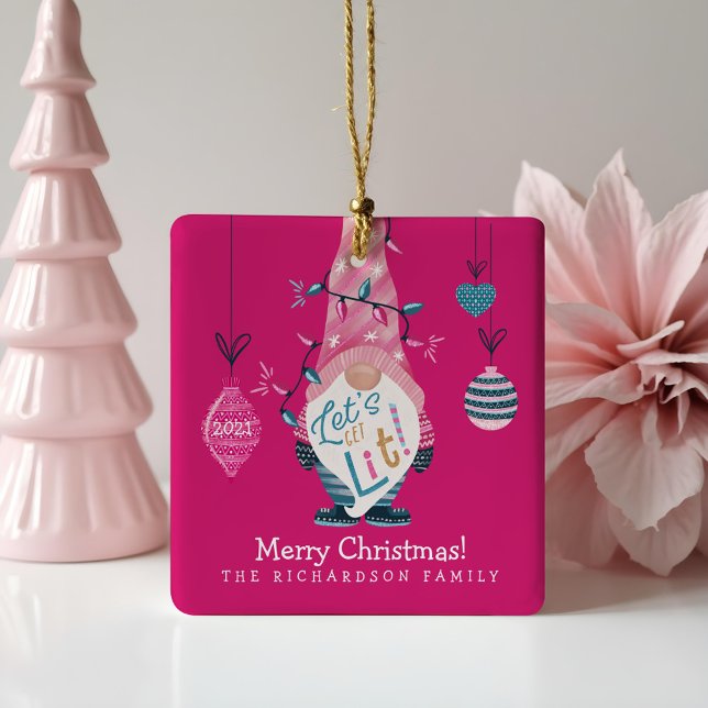 Låt oss Skaffa Lit Roligt Bright Gnome jul Ljus Julgransprydnad Keramik (Let's Get Lit Fun Bright Gnome Christmas Lights Ceramic Ornament)