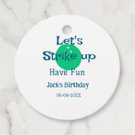 Låt oss strejka upp med roligt grönt boll födelsed gåvor etiketter