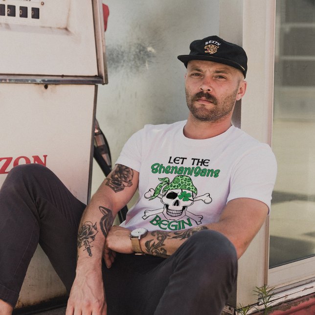 Låt shenaniganerna börja Sankt Patrick dag T Shirt (Skapare uppladdad)