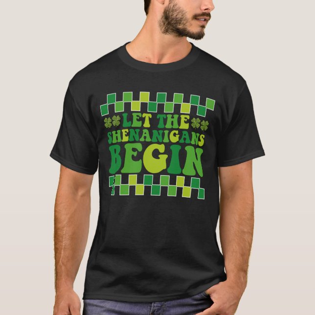 Låt shenanigans börja med den irländska Groovy Ret T Shirt (Framsida)
