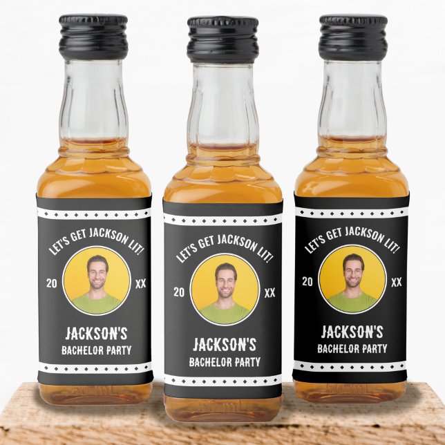 Låter oss få en rolig fotobachelorfest  spritflaskor etikett (Let's Get Lit Photo Bachelor Party Mini Liquor Bottle Label)