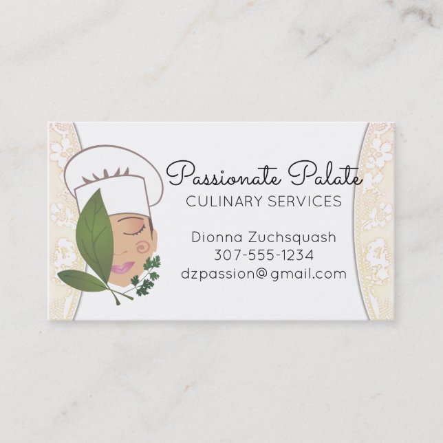 Latinamerikansk kvinnakockörter som sköter om visitkort (Framsida)