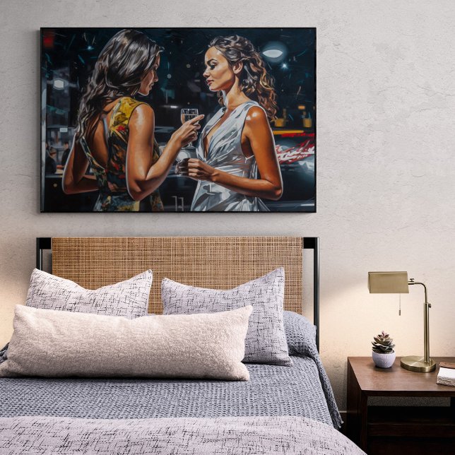 Latinas Talking vid en målning i en Miami NightClu Poster (Skapare uppladdad)