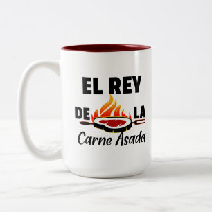 Latino Pappa El Rey de la Carne Asada Två-Tonad Mugg