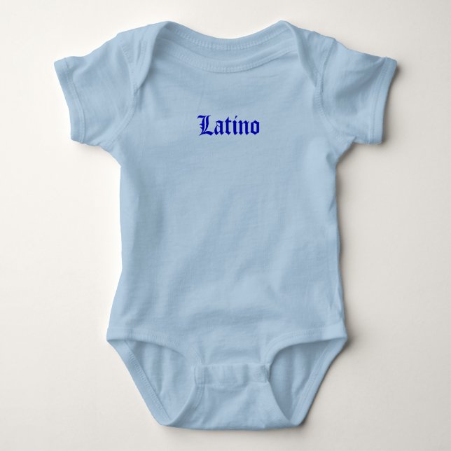 Latino Tee Shirt (Framsida)