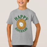 Latkes Lycklig Hanukkah Chanukah Jewish Helgdagars T Shirt<br><div class="desc">Utformningen har en originalmarkör som illustrerar en utsökt latkpotatispatkaka som fylls med sur kräm, en häl i det judiska cuisineet av helgdag. Perfekt för Hanukkah firande! Den här chanukah-latkastkonstruktionen finns också tillgänglig på andra produkter. Det finns också många fler utformanden från den här butiken! Ser du inte vad du är...</div>