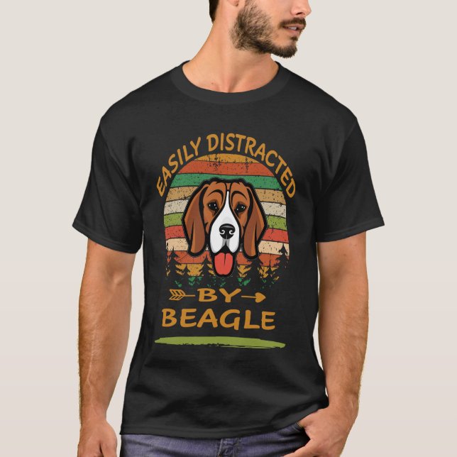 Lätt Distraherad Av Beagle T Shirt (Framsida)