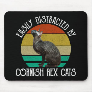 Lätt Distraherad Av Cornish Rex Katter Musmatta