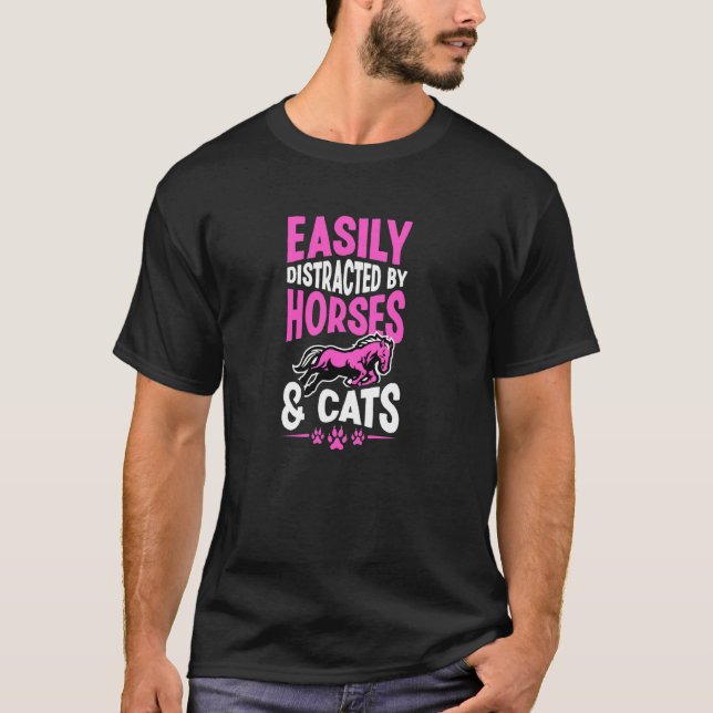 Lätt Distraherad Av Hästar Och Katter T Shirt (Framsida)