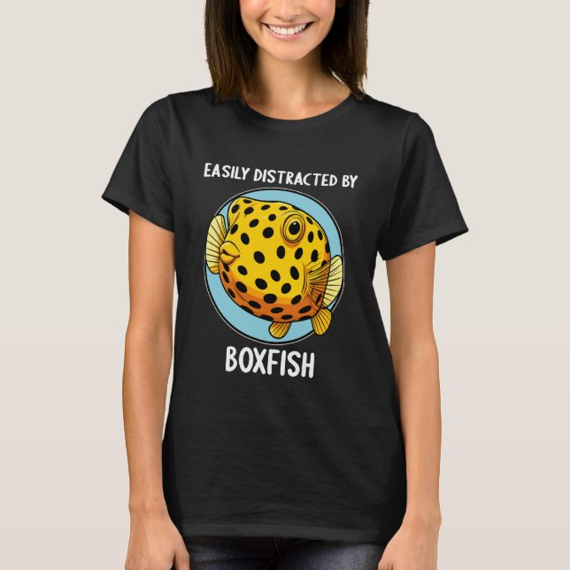 Lätt Distraherad av Kuffertfiskar T Shirt (Framsida)