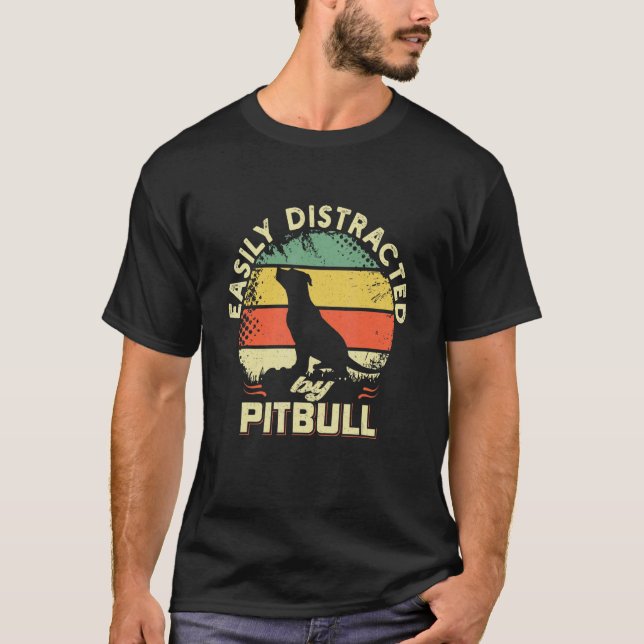 Lätt Distraherad Av Pitbull  Pitbull T Shirt (Framsida)