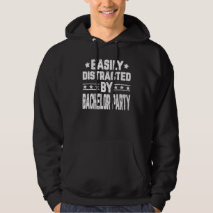 Lätt Distraherad Av Svärmoafesten Svärmoafesten Hoodie