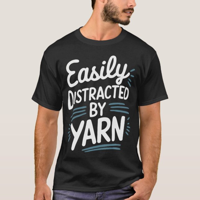 Lätt Distraherad Av T Shirt (Framsida)