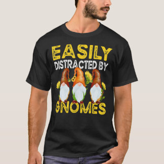 Lätt Distraherad Av Tomtegubbar Solros Trädgårdssk T Shirt