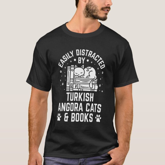Lätt Distraherad av Turkisk Angorakatt Och Böcker T Shirt (Framsida)