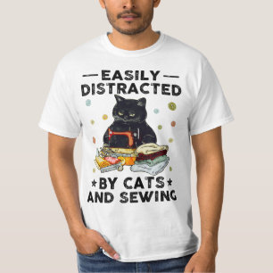 lätt distraherat av katter och sydd, svart katt F T Shirt