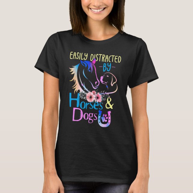 lätt spridd av Hundar och hästar T Shirt (Framsida)