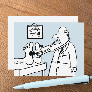 Lättare Tecknad Doktor Använda Stetoscope på patie Vykort
