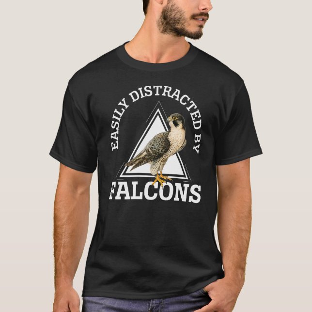 Lättdistraherat av Falcons Falcon Falcon T Shirt (Framsida)