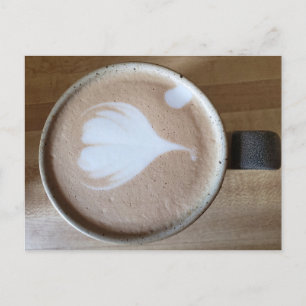 Latte art på bord vykort