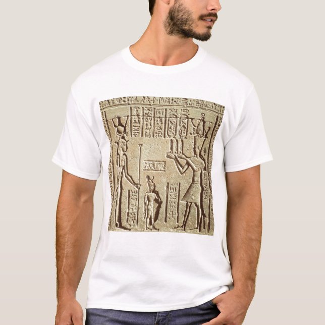 Lättnad som visar en pharaoh tee shirt (Framsida)